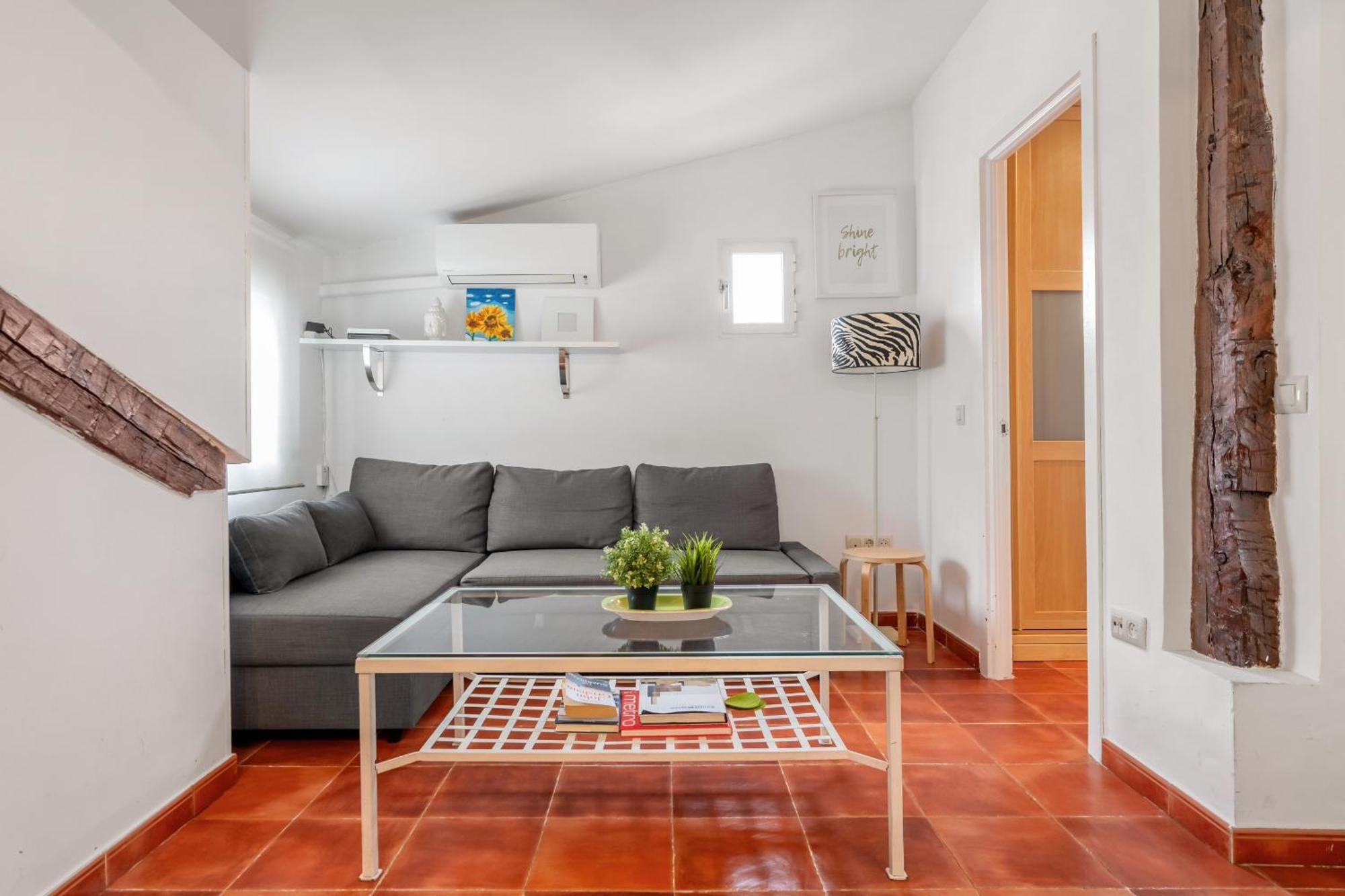 Apartamento En La Gran Via Alquiler Temporal Madrid Exterior photo